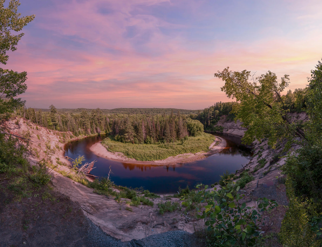 Noah Jigsaw Puzzle Big Bend Lookout in Arrowhead Provincial Park near Huntsville, Ontario is seen during a beautiful magenta sunset 1000 pieces