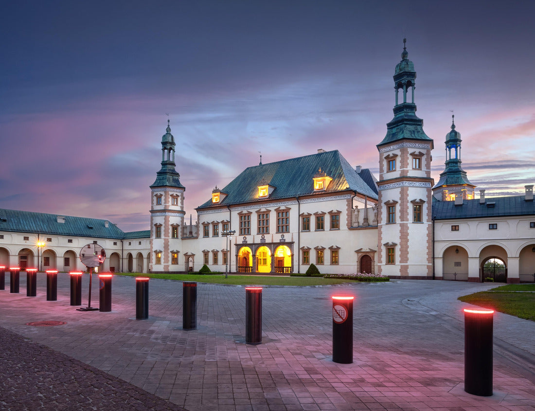 Noah Jigsaw Puzzle Kielce, Poland - view of the former palace of the bishops of Krakow at sunset 1000 pieces