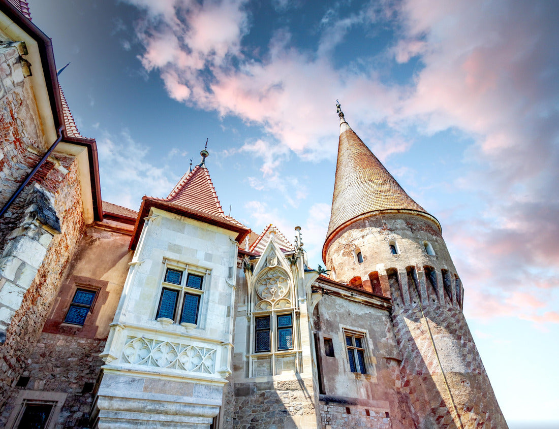 Noah Jigsaw Puzzle Castle Hunedoara, Iron Market, Rumania 1000 pieces