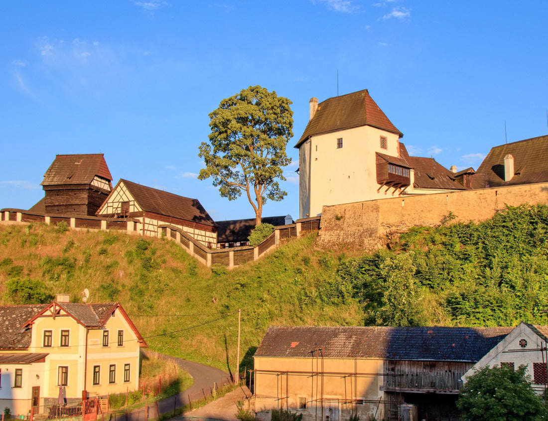 Noah Jigsaw Puzzle A view to the historical castle Seeberg on the hill at Ostroh, Czech Republic 1000 pieces