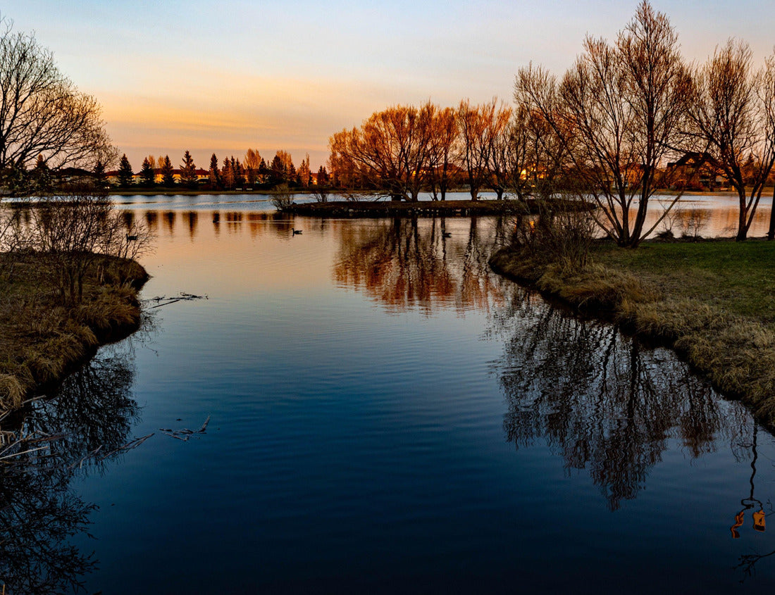 Noah Jigsaw Puzzle A picturesque view of the tranquil Lloydminster Lake in Alberta, Canada at sunset 1000 pieces