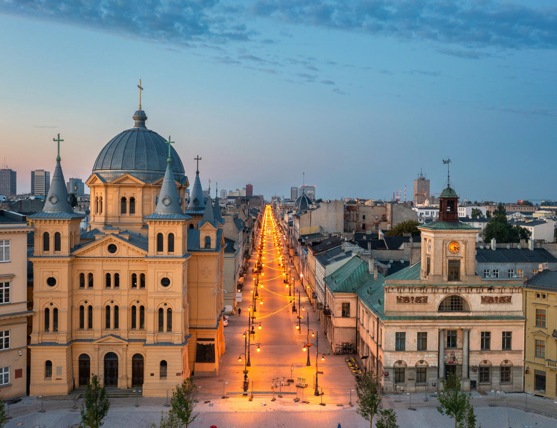Noah Jigsaw Puzzle Beautiful scenery in the city center of Lodz with Piotrkowska Street at dawn, Poland 1000 pieces