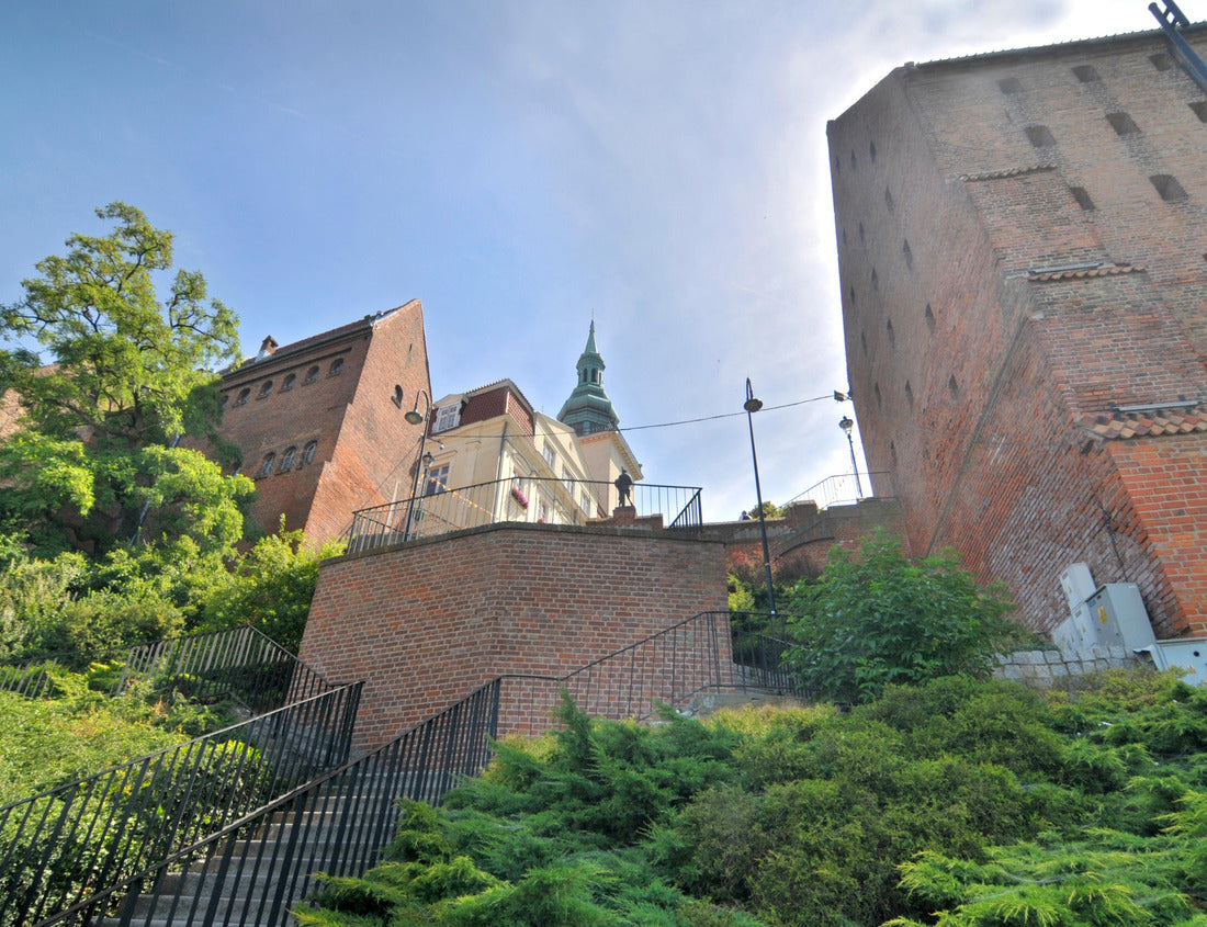 Noah Jigsaw Puzzle City hall in Grudziadz, Poland 1000 pieces