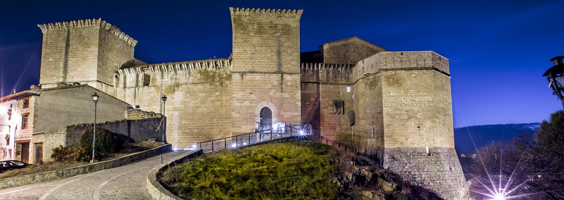 Noah Jigsaw Puzzle Medieval castle in Rubielos Mora, Teruel, Spain Panorama 1000 Pieces