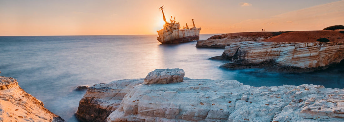 Noah Jigsaw Puzzle Abandoned ship Edro III near the beach of Paphos Panorama 1000 Pieces