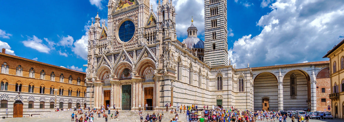 Noah Jigsaw Puzzle Antigua Guatemala with the Aqua volcano in the background Panorama 1000 Pieces