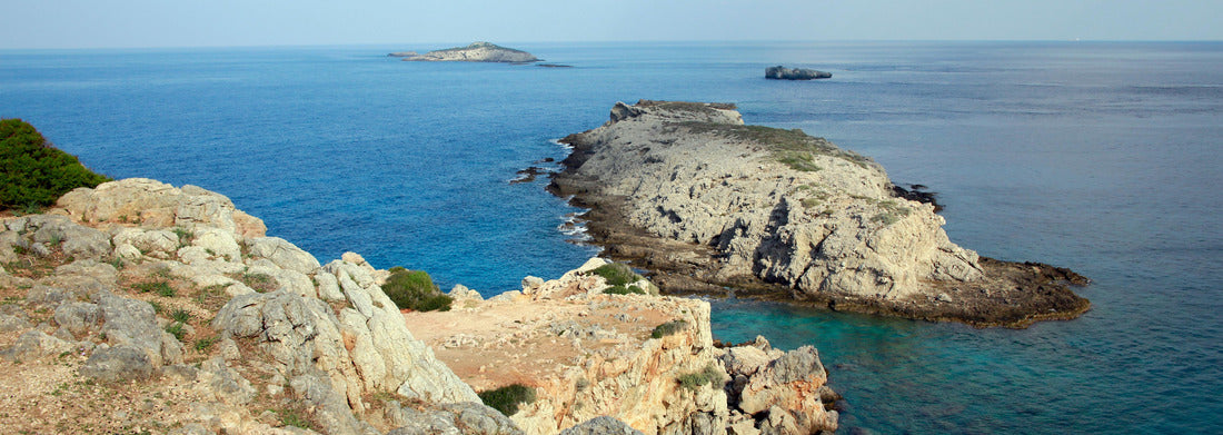 Noah Jigsaw Puzzle Medieval cemetery of the village of Khoy. Chechnya (Chechen Republic), Russia, Caucasus Panorama 1000 Pieces
