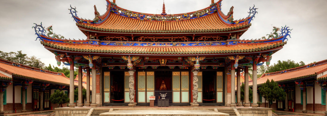 Noah Jigsaw Puzzle Columns and statues at the main entrance of the Luxor Temple, first pylon, Egypt Panorama 1000 Pieces