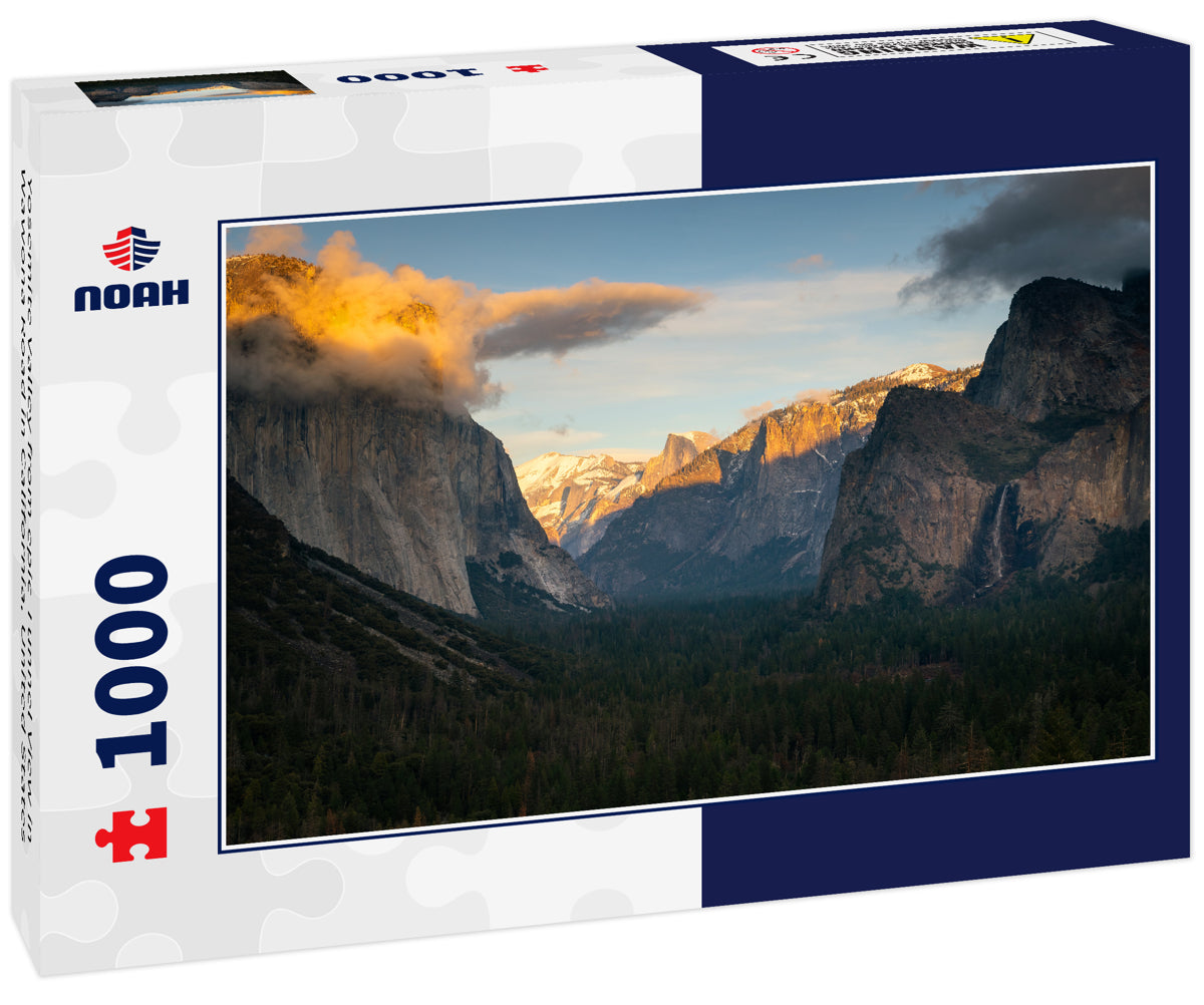 Yosemite Valley from epic Tunnel View in Wawona Road in California, United States