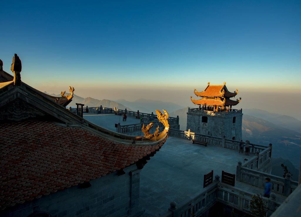 fansipan highest mountain peak of indochina in sapa lao cai northern of vietnam most popular traveling destination