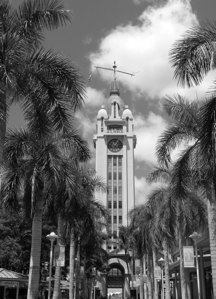 Aloha Tower, Honolulu, Hawaii in black white