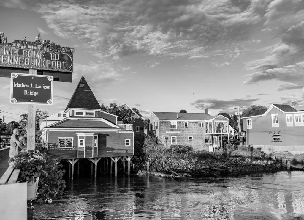 Kennebunkport, Maine, USA in black white