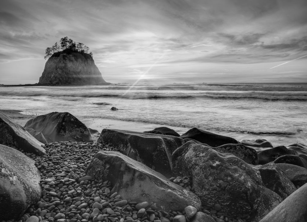 Sunset over the Pacific coast at Rialto beach near La Push in Olympic National Park, Washington, USA in black white