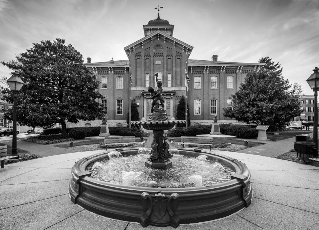 Fountain in front of City Hall, in Frederick, Maryland in black white