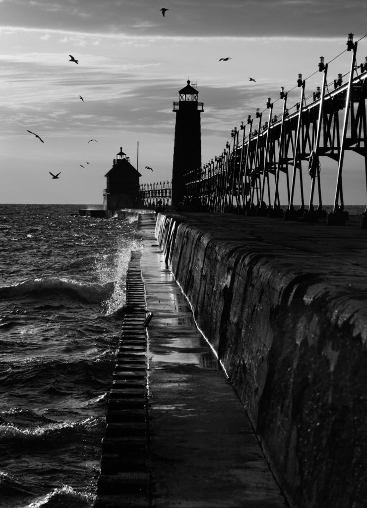 Grand Haven South Pierhead Lighthouse, Lake Michigan in black white