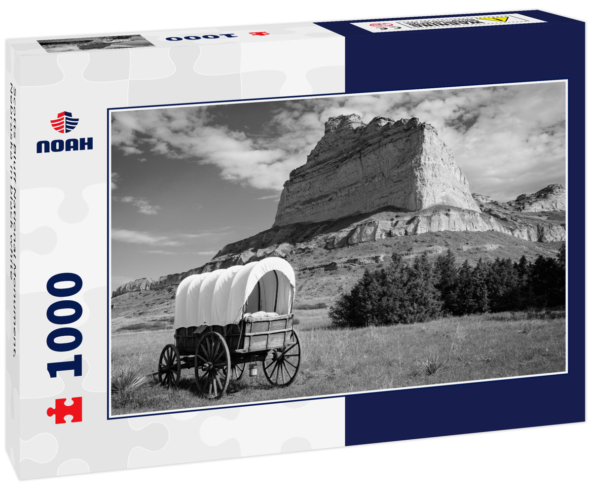 Scotts Bluff National Monument, Nebraska in black white