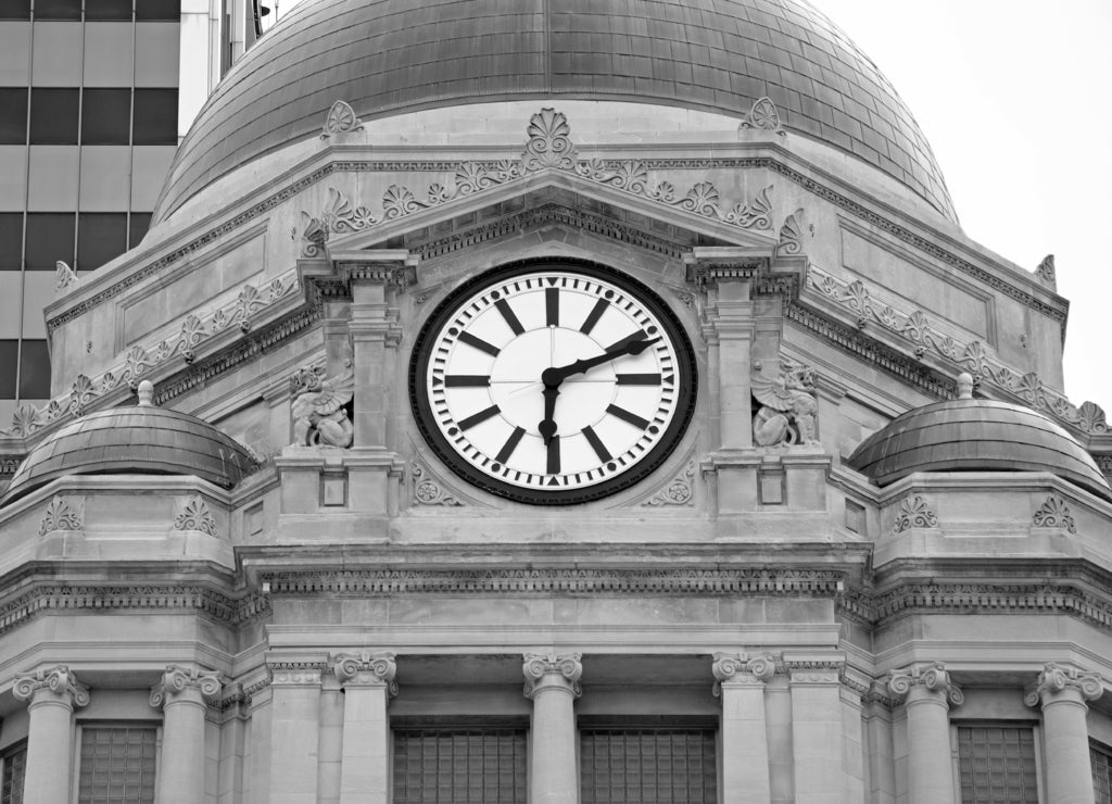 Allen County Courthouse, Fort Wayne, Indiana in black white