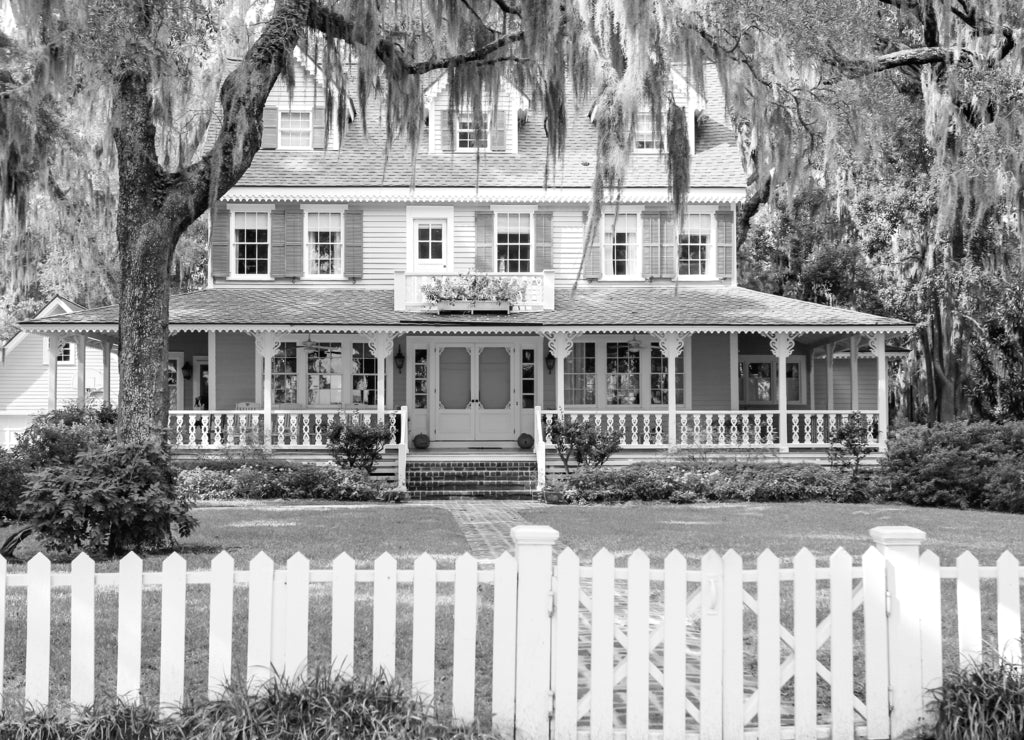 Isle Of Hope, Historic residential district, Georgia, USA in black white