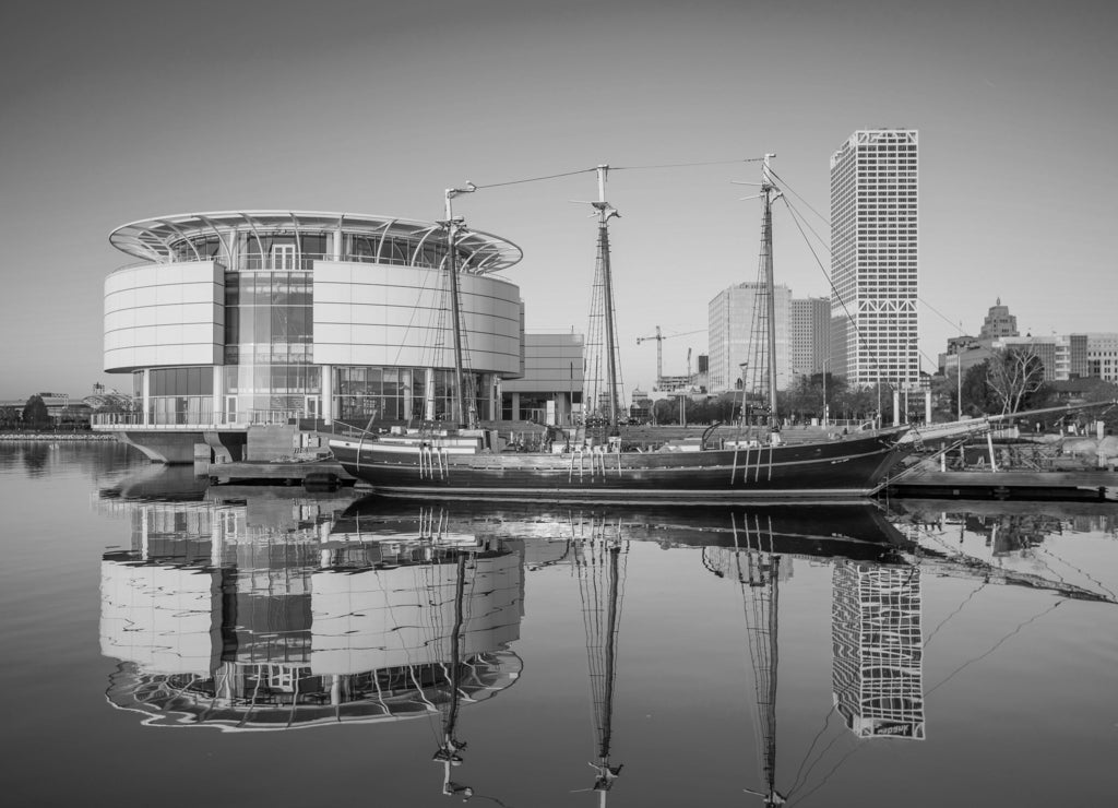 Milwaukee skyline in black white