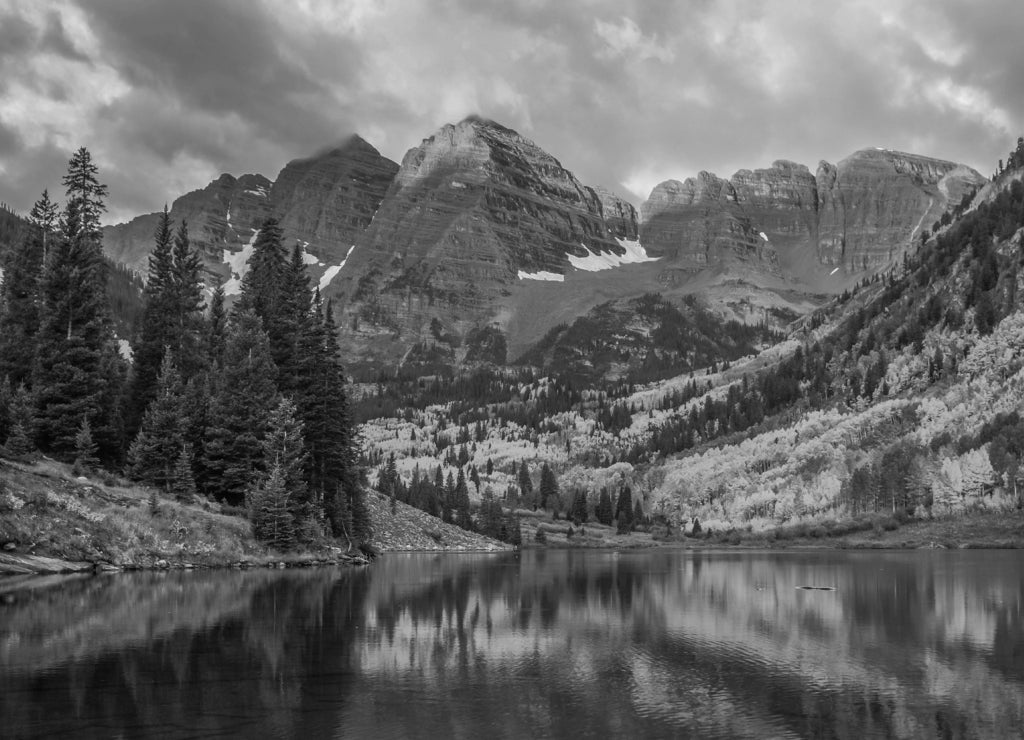 Maroon Bells - Fall Foliage, Colorado in black white