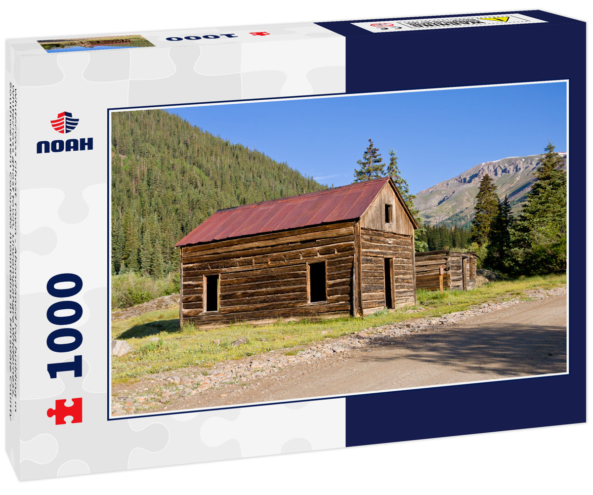 Whitecross Ghost Town - Abondaned log building in Whitecross ghost town, Uncompahgre Wilderness, Southwestern Colorado mountains in Hinsdale County