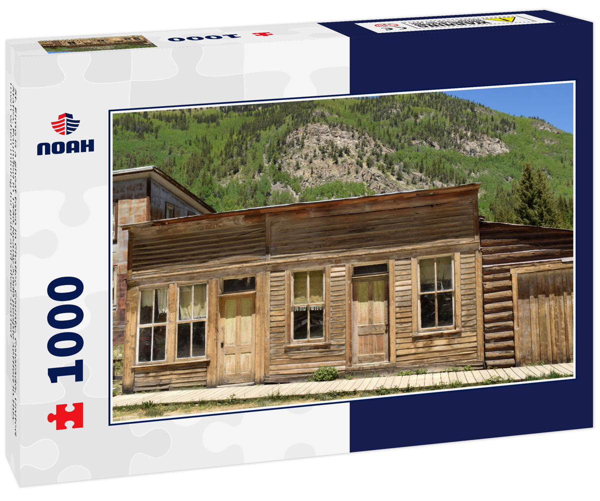 St. Elmo is a ghost town in Chaffee County, Colorado, United States. Founded in 1880.Nearly 2,000 people settled in this town when mining for gold and silver started