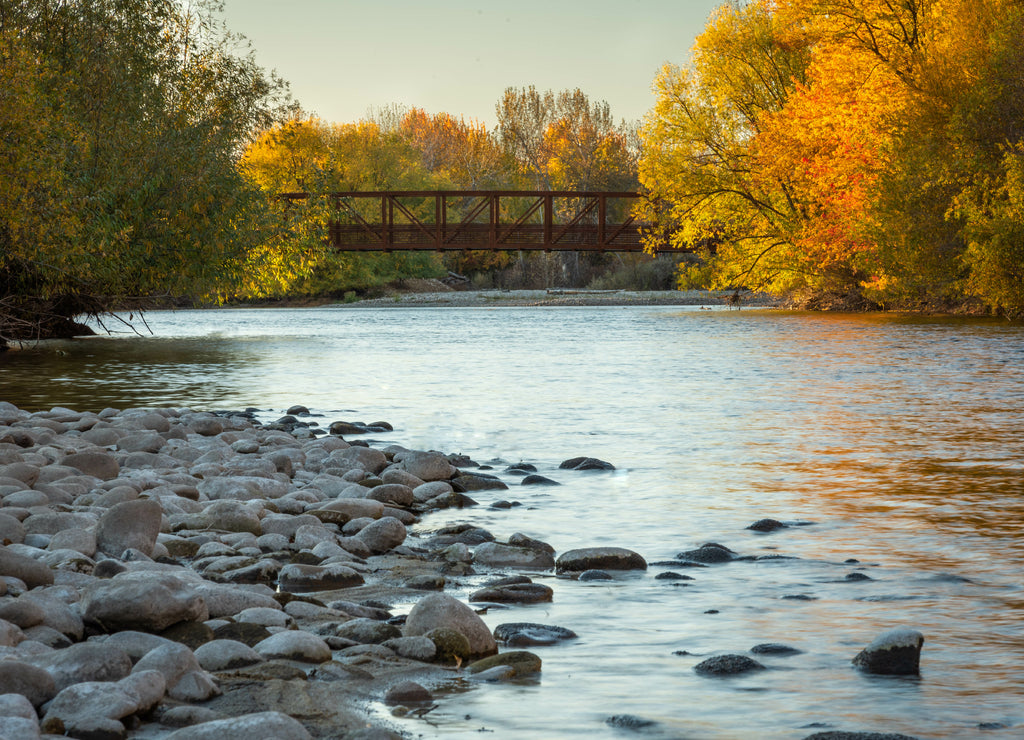 Landscape of the Boise river in Idaho in the fall. Green belt, Boise, Idaho