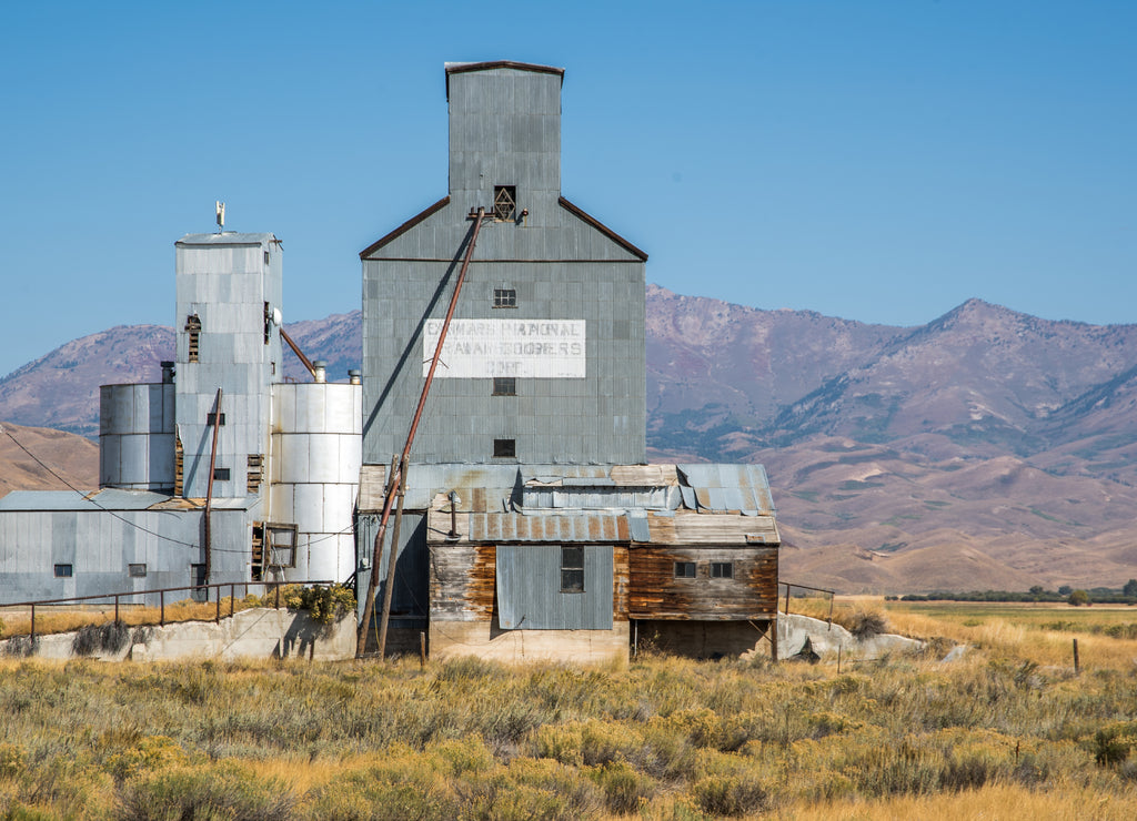 Old Grain building near Fairfield Idaho
