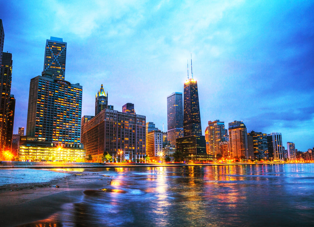 Downtown Chicago, Illinois at sunset