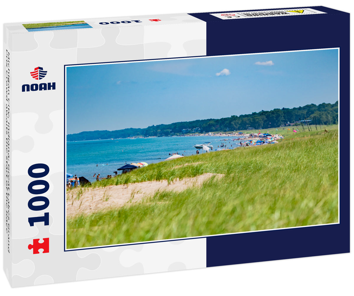 Michigan City, Indiana: Great Lakes Grand Prix Crowd awaits the start of the Race