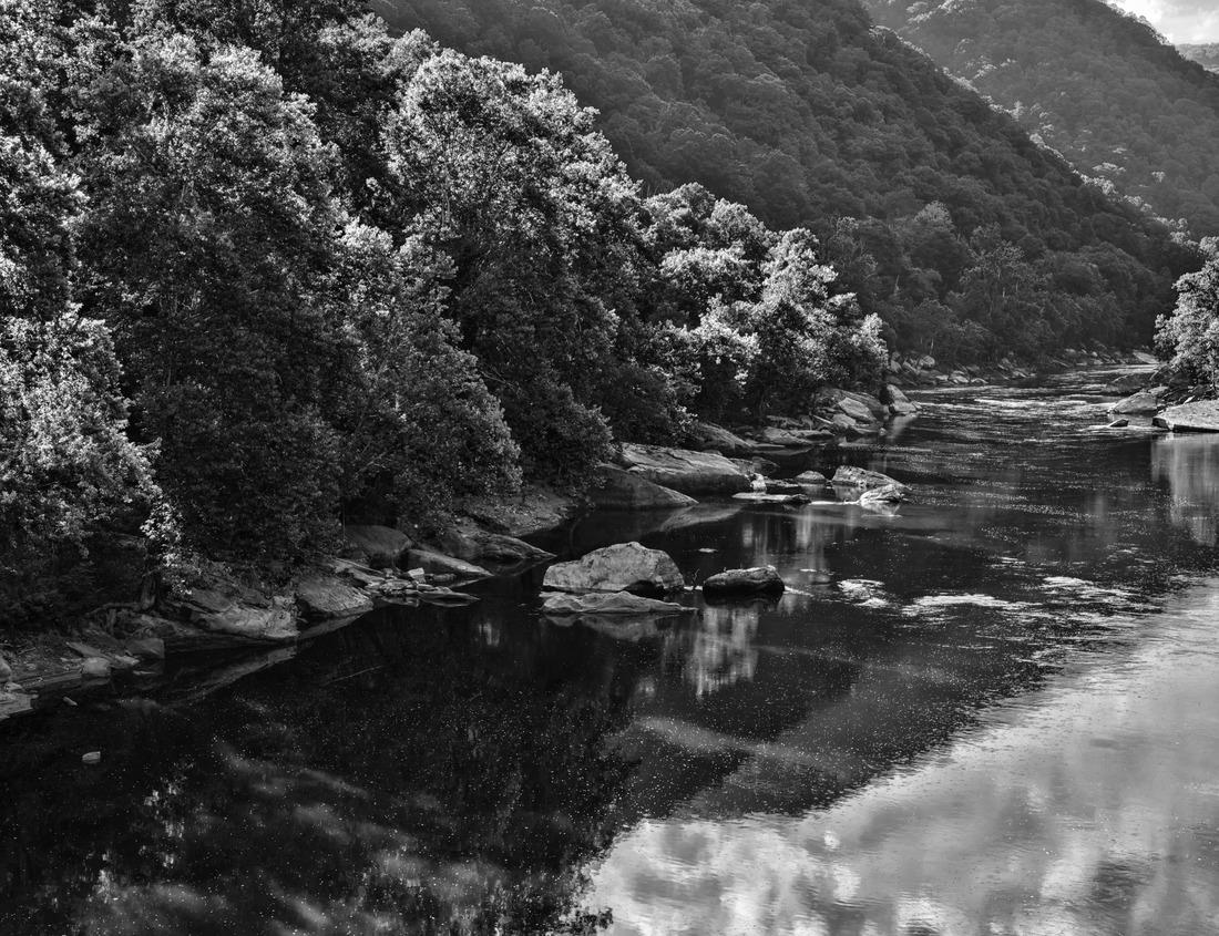 Noah Jigsaw Puzzle Beautiful landscape view of Gates of the Arctic National Park in northern Alaska in black white 1000 pieces