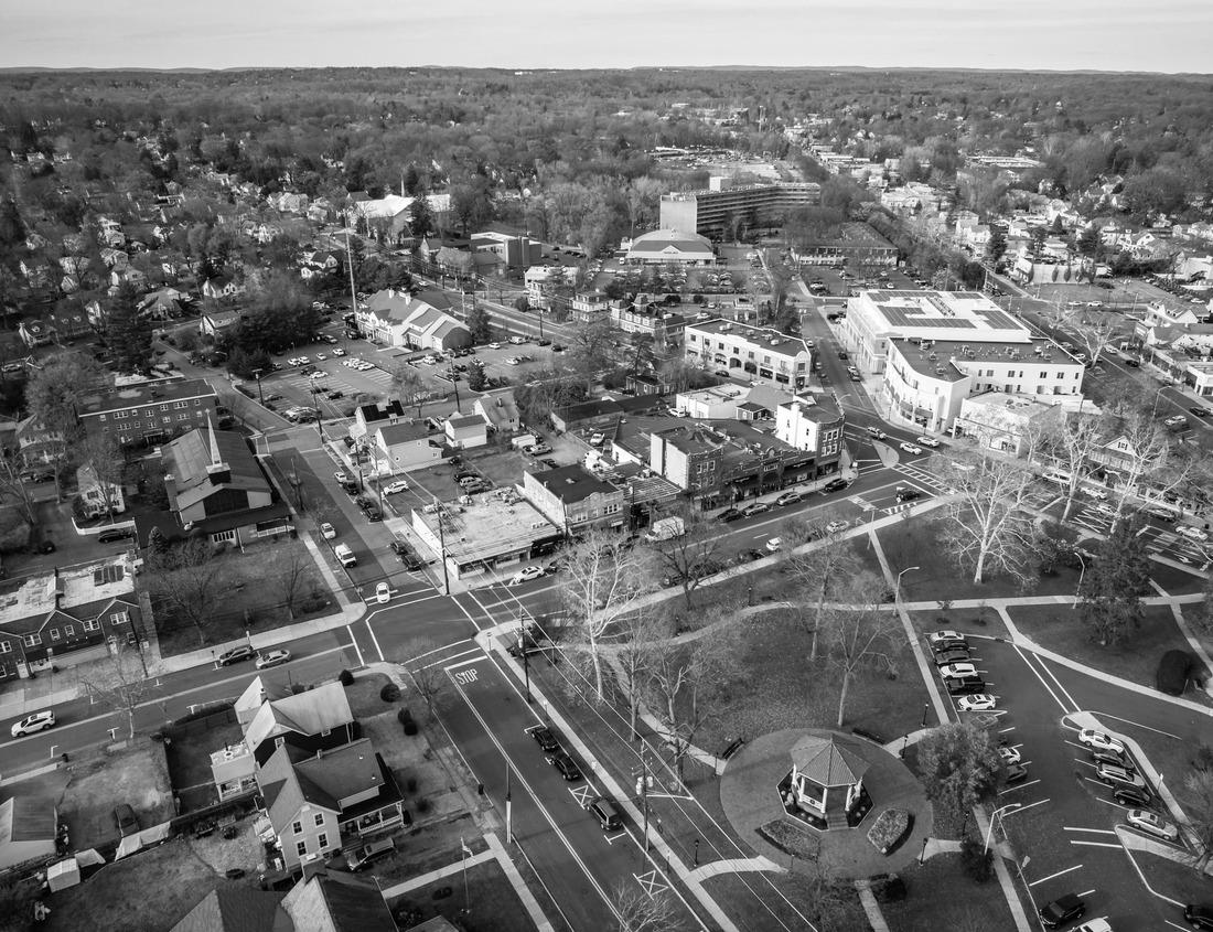 Noah Jigsaw Puzzle Morning light shines on the historic downtown Auburn, California, USA in black white 1000 pieces