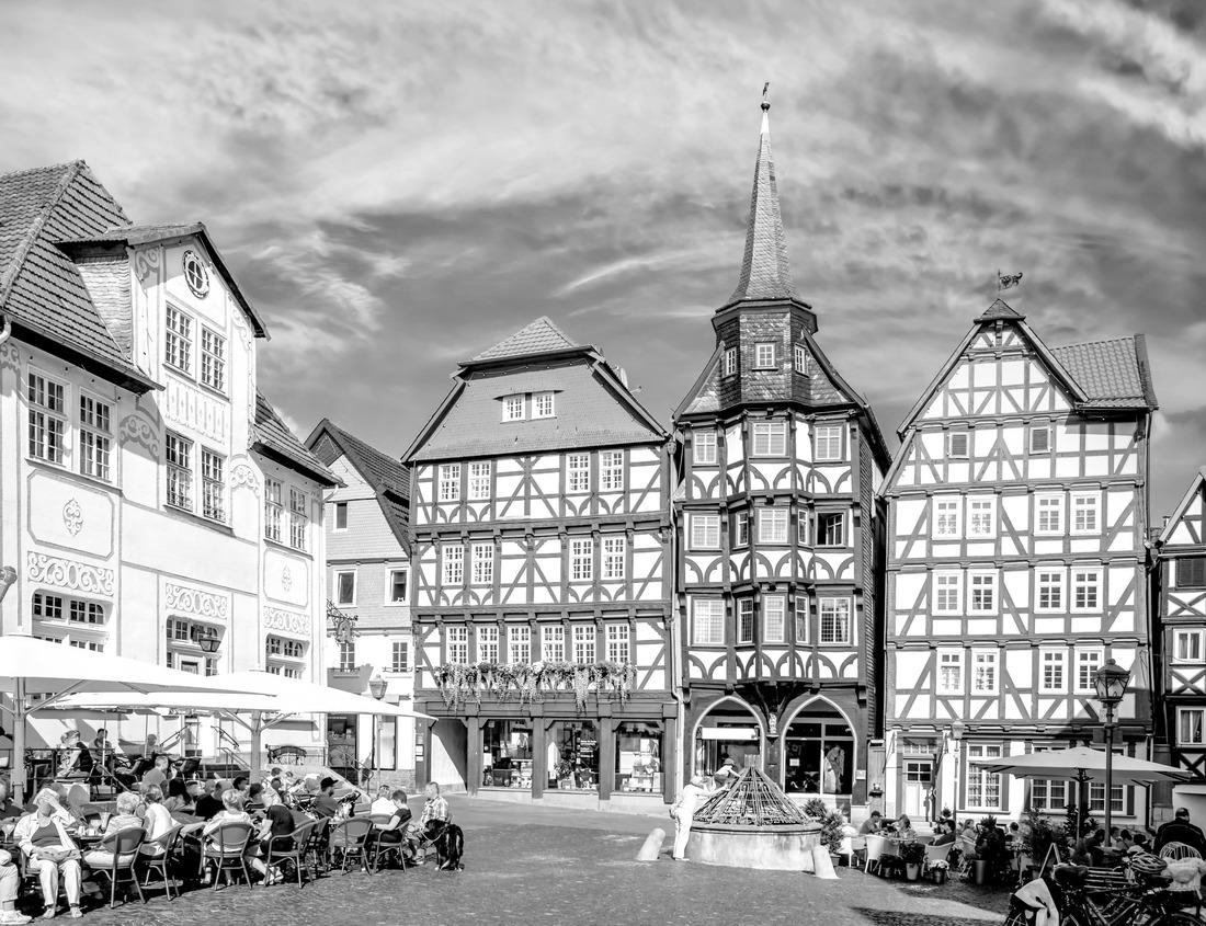 Noah Jigsaw Puzzle A curving wooden bridge oases alonmgside a river and through a lush green forest on the Bearskin Trail in Northern Wisconsin in black white 1000 pieces
