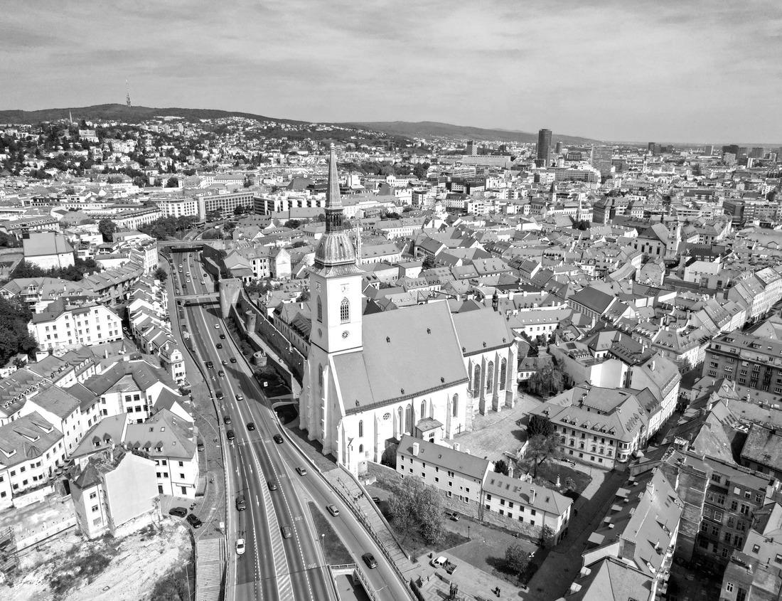 Noah Jigsaw Puzzle Nature. Landscape at daytime. Lake and forest in a mountain valley. Natural landscape with sunset. Banff National Park, Alberta, Canada in black white 1000 pieces