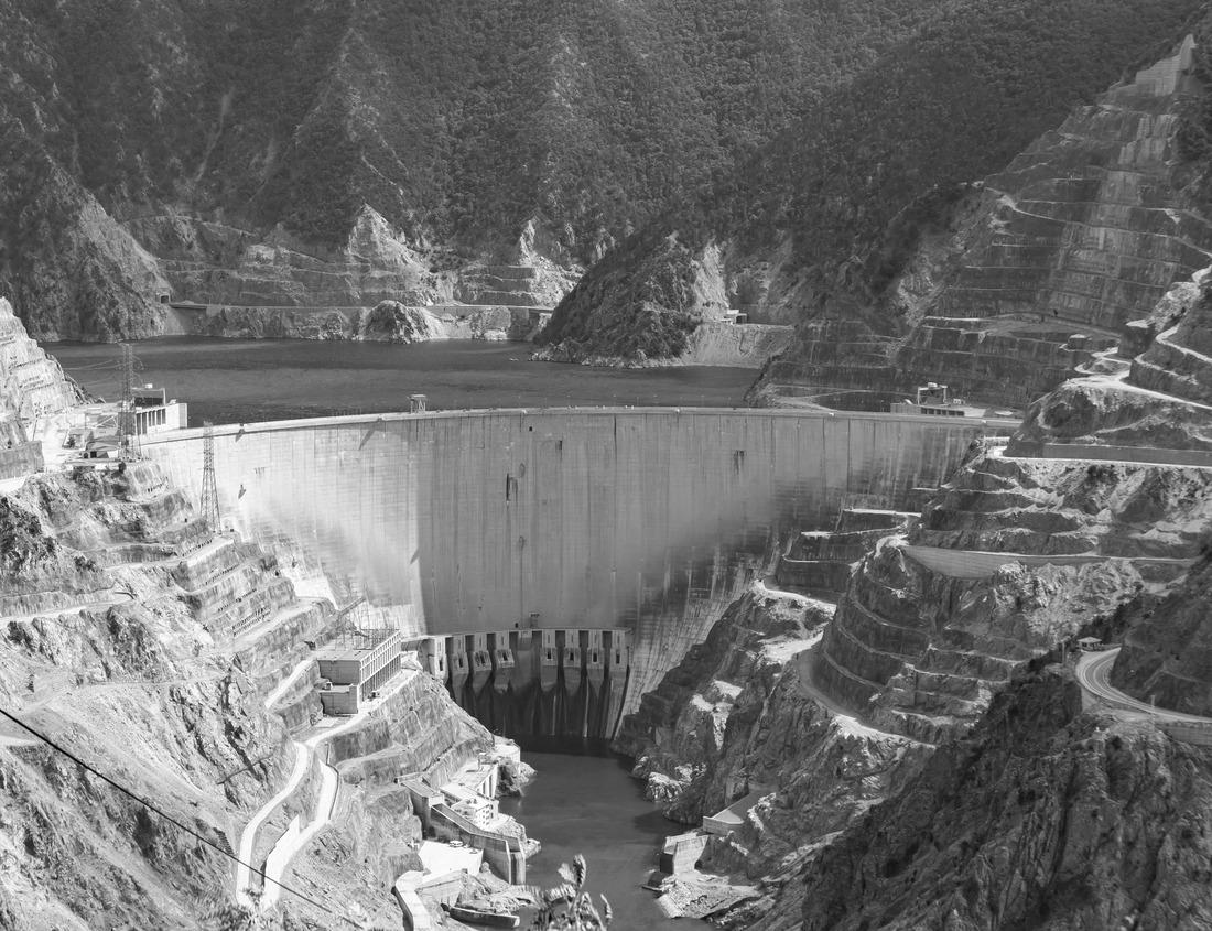 Noah Jigsaw Puzzle Aerial view of the beautiful sandy beach, ancient tower on the hill, sea bow, mountains on a summer's day. Porto Giunco in Sardinia, Italy in black white 1000 pieces