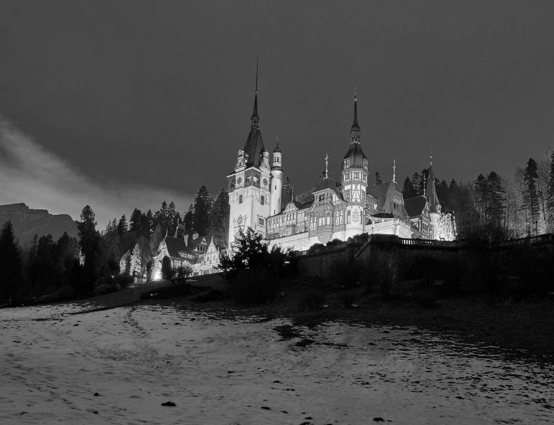 Noah Jigsaw Puzzle City of Brazzaville Congo; Africa - daytime in black white 1000 pieces