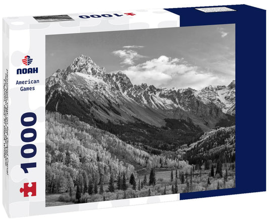 Noah Jigsaw Puzzle panoramic view on the Grand Canal near Rialto Bridge in the Venice Lagoon, Italy in black white 1000 pieces