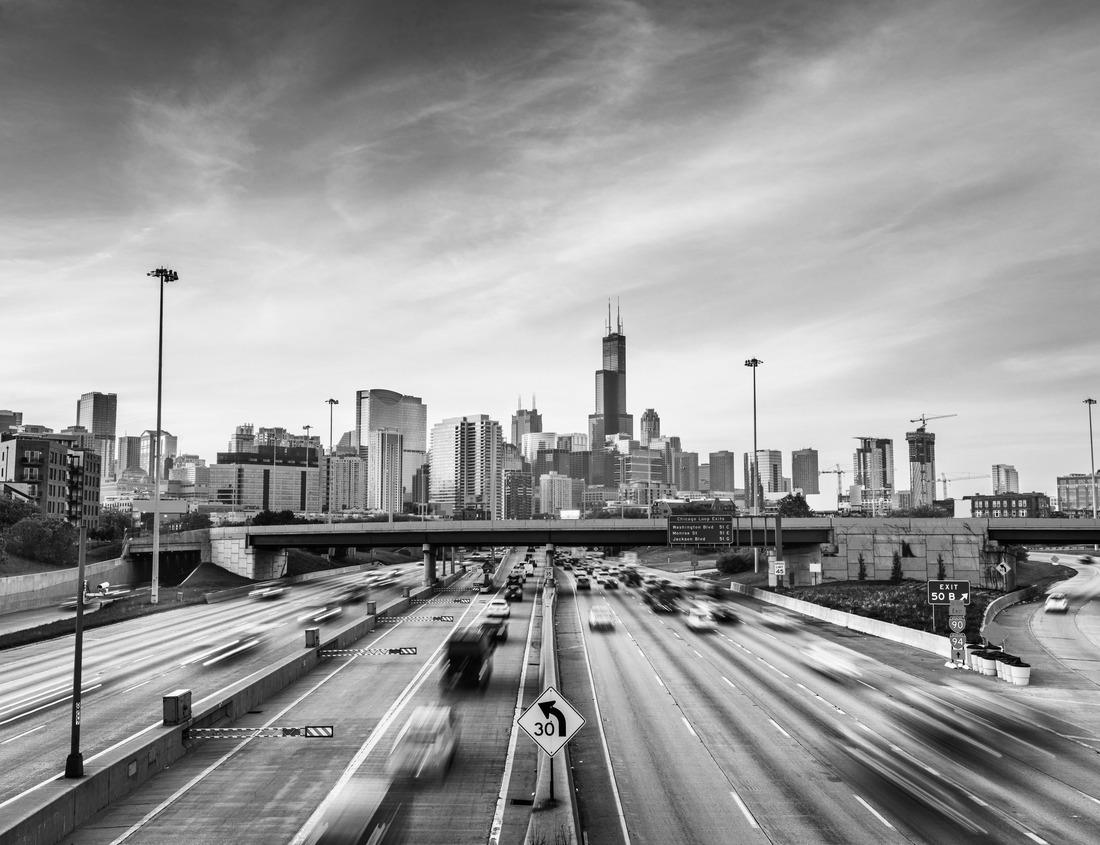 Noah Jigsaw Puzzle Chicago, Illinois, USA park and downtown skyline at dusk in black white 1000 pieces