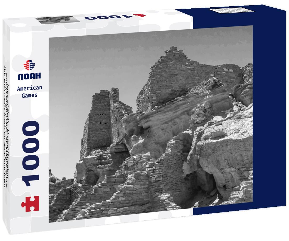 Noah Jigsaw Puzzle Isles of Scilly, United Kingdom - Port of Hugh Town, St. Mary's at low tide with many boats on sand and town in the background in black white 1000 pieces