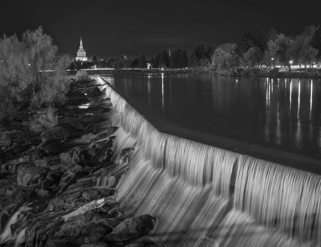 Noah Jigsaw Puzzle Evening at Lake Schwieloch in Germany in black white 1000 pieces