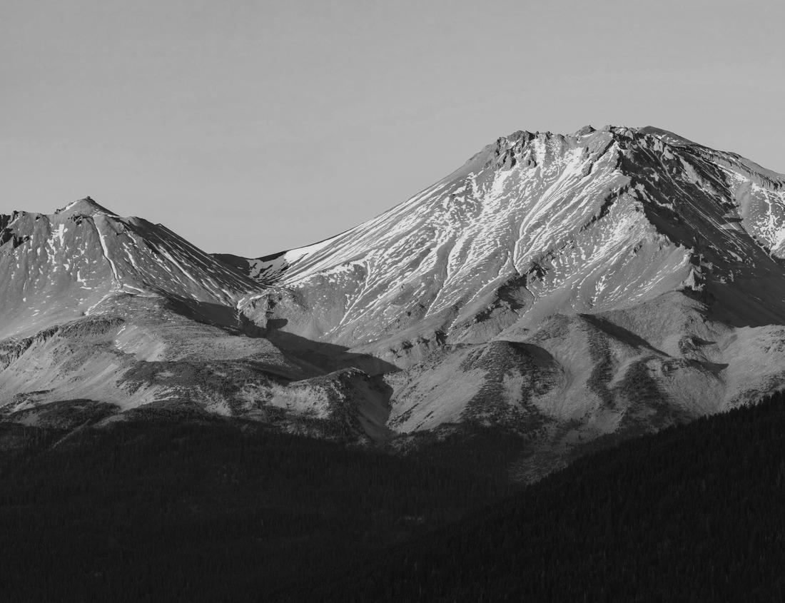 Noah Jigsaw Puzzle Snow town Anchorage, Alaska, the United States of America is one of many people's dream to visit due to its scenery, culture, culinary in black white 1000 pieces