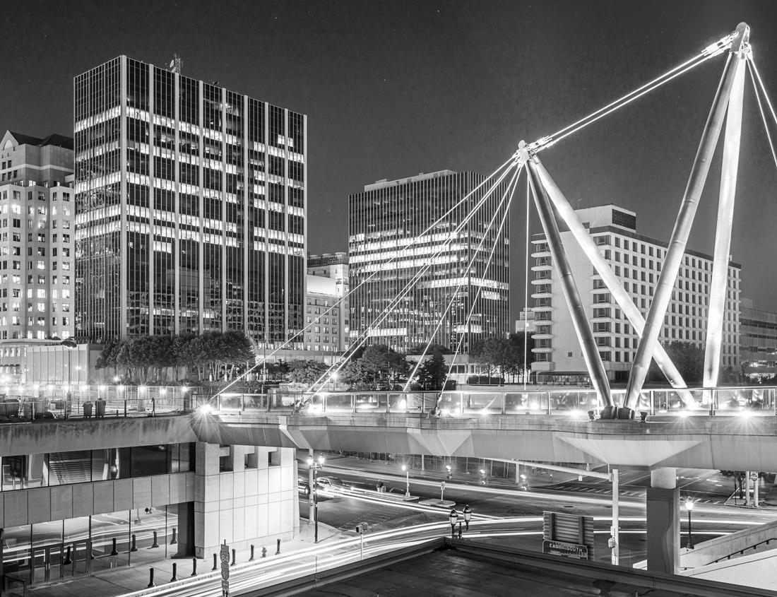 Noah Jigsaw Puzzle Old Hofburg, Vienna in Austria in black white 1000 pieces