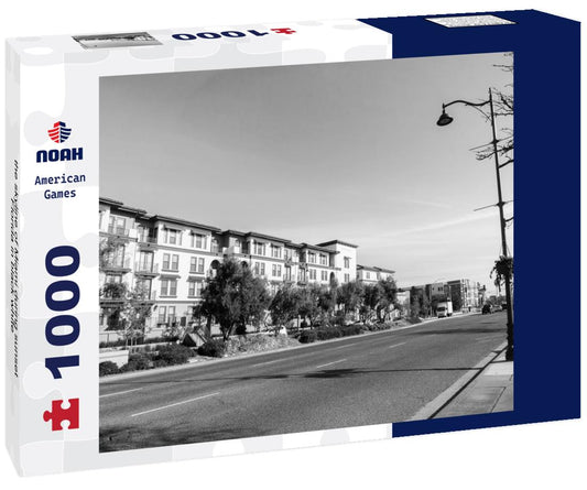 Noah Jigsaw Puzzle the skyline of Miami during sunset, Florida in black white 1000 pieces