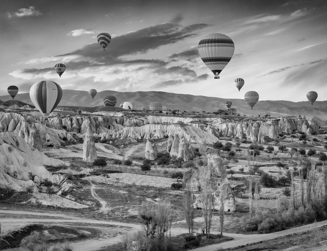 Noah Jigsaw Puzzle Aerial panorama with frozen Georgetown Lake, near Philipsburg, Montana at sunset. Anaconda range with Warren Peak dominates the background of the winterly landscape in black white 1000 pieces