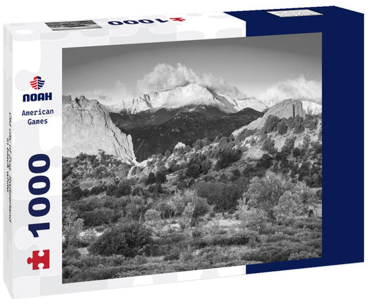 Noah Jigsaw Puzzle Old city of Zug, Switzerland in black white 1000 pieces