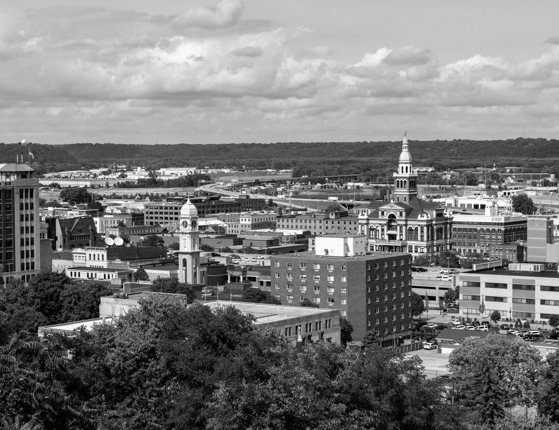 Noah Jigsaw Puzzle Hiawassee, Georgia, USA Landscape with Chatuge Lake in early fall at dusk in black white 1000 pieces