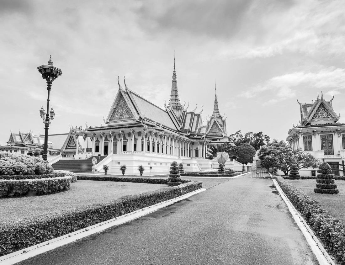 Noah Jigsaw Puzzle Water tower in Mannheim, Germany in black white 1000 pieces