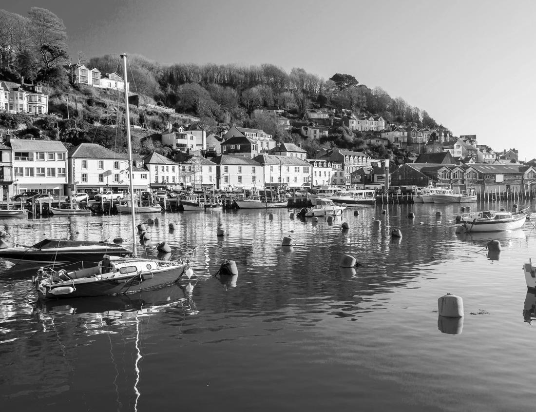 Noah Jigsaw Puzzle amazing beach of diamond beach in nusa penida, indonesia in black white 1000 pieces