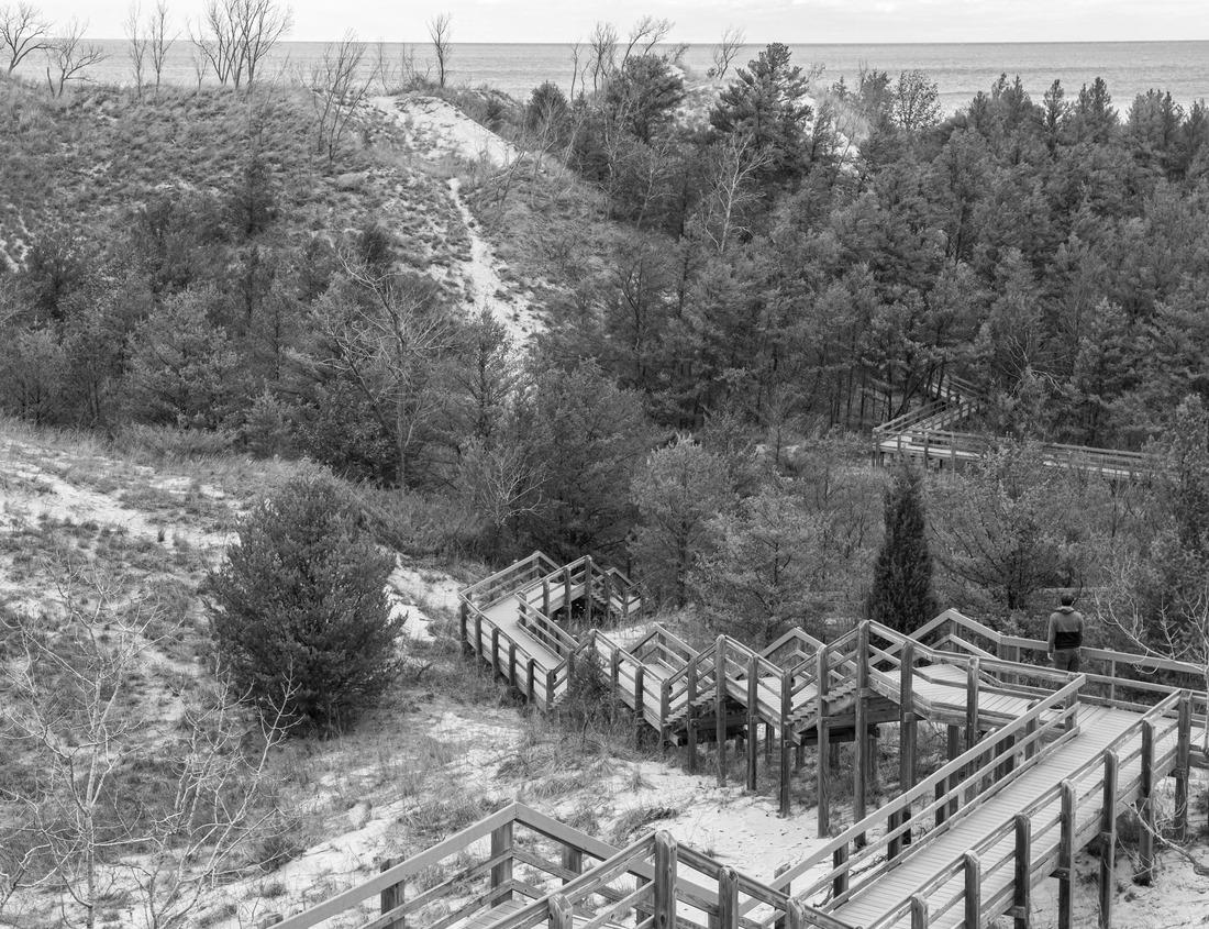 Noah Jigsaw Puzzle Munich, Germany - View of Marienplatz and the historic town hall (Altes Rathaus) in black white 1000 pieces