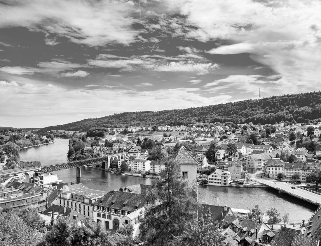 Noah Jigsaw Puzzle Beautiful landscape in the Philbrook Museum of Art at Tulsa, Oklahoma in black white 1000 pieces